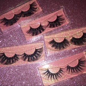 Case of eye lashes mink